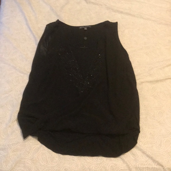 Black tank top - Picture 2 of 4